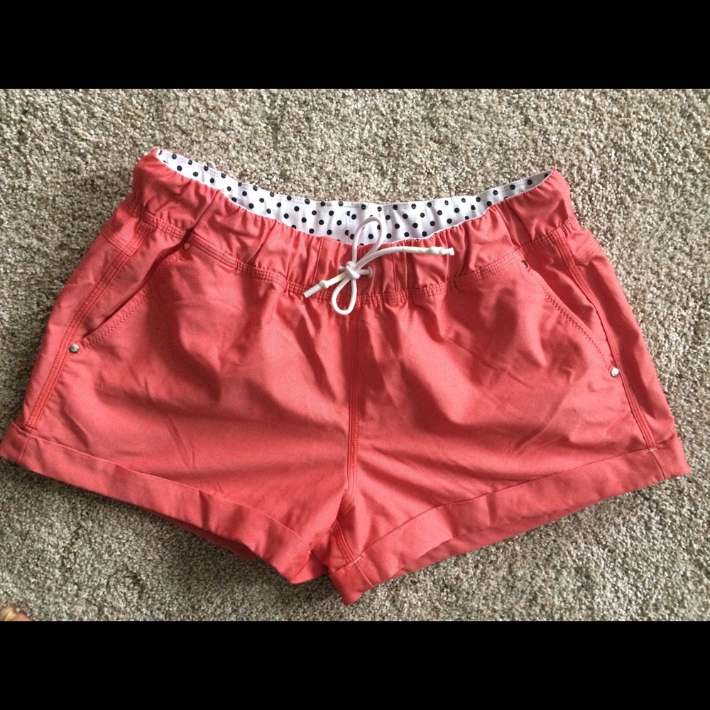 Lululemon Coral Cuffed Play All Day Shorts